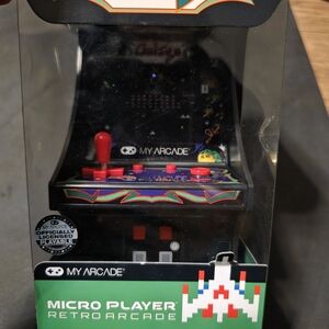 Arcade Micro Player Retro Console - Black and Red